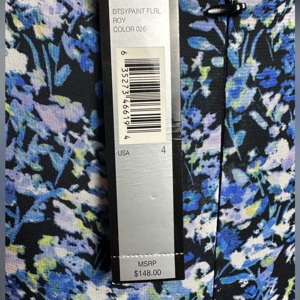Brand: Tahari, new dress, size 4, floral with zipper at back. - Picture 10 of 15
